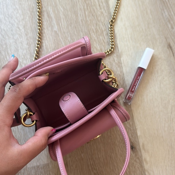 New Coach Safari Pink Mini Bag with Gold Chain - Picture 3 of 7
